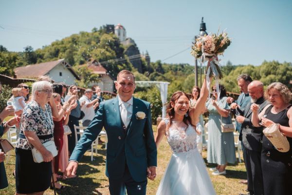 Romantická svatba s výhledem na Vranovský zámek nedaleko Znojma